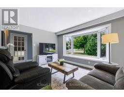 Family room - 93 Church Street, Orangeville, ON L9W1P3 Photo 9