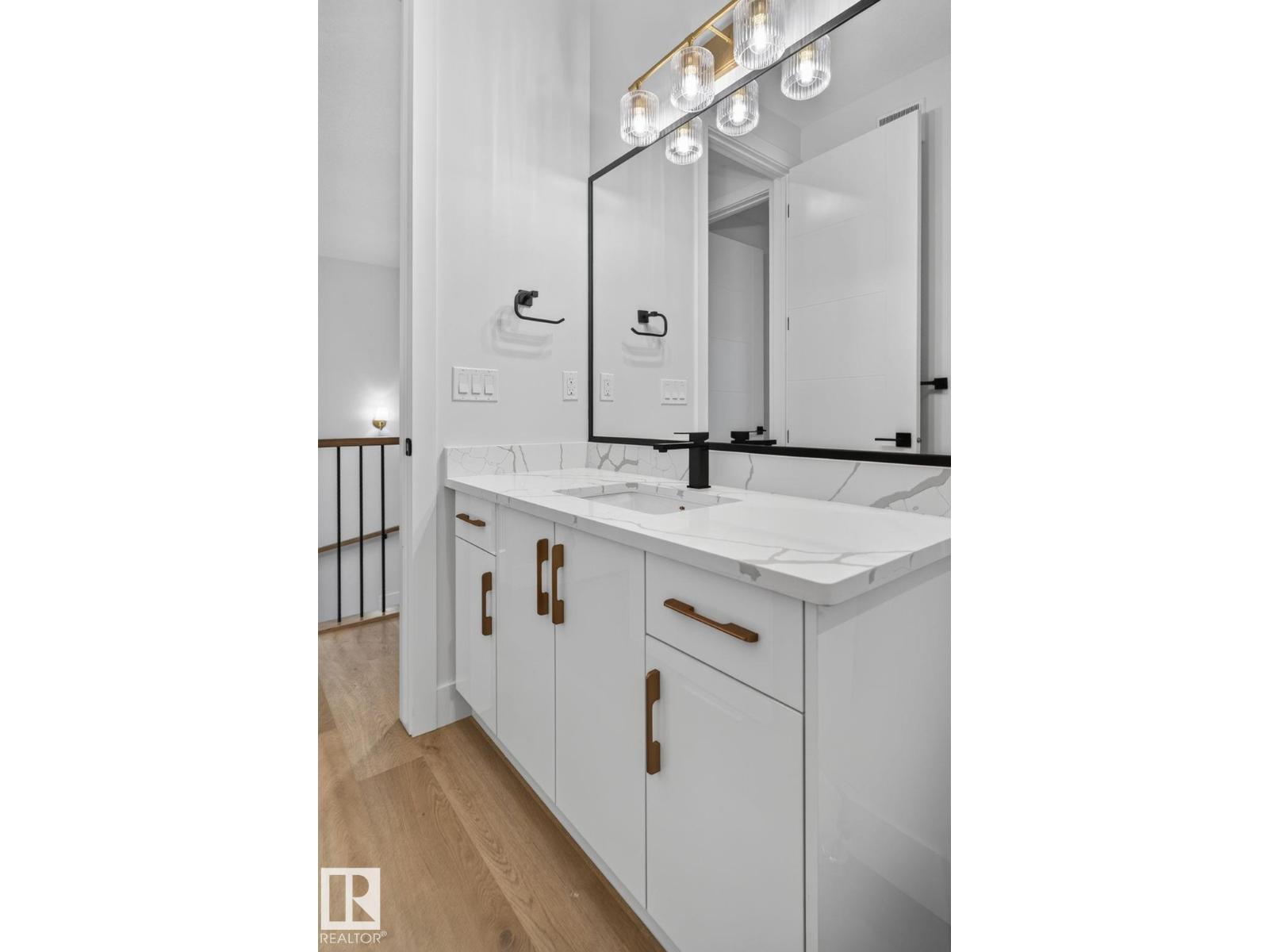 15728 9 ST NE - 52