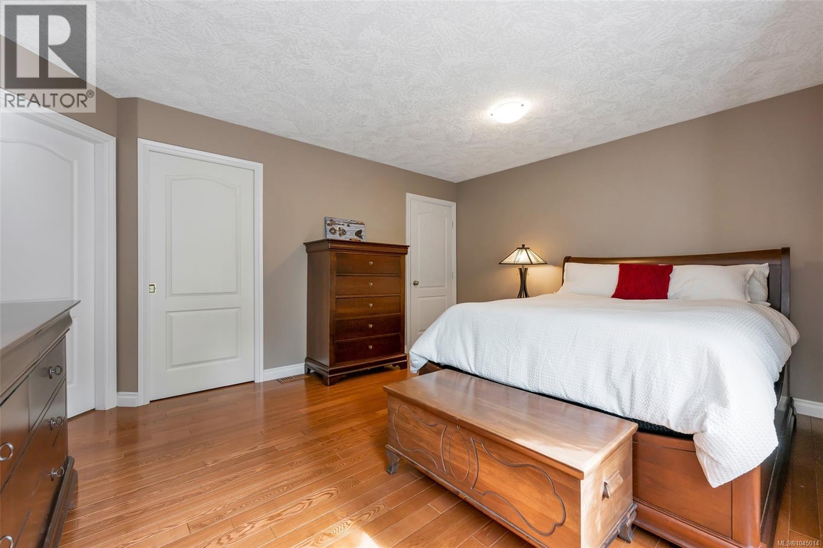 #18 6000 St. Ann's Dr - 13