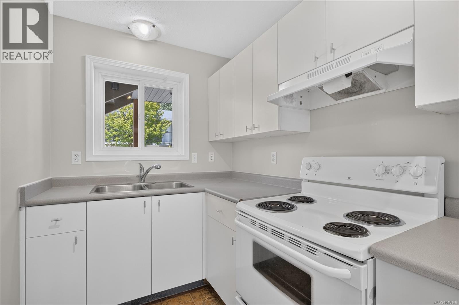 #11 375 21st St - Image 4