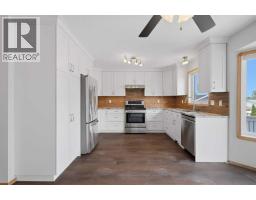 Kitchen - 31 Palmer Close, Sylvan Lake, AB T4S1K3 Photo 7