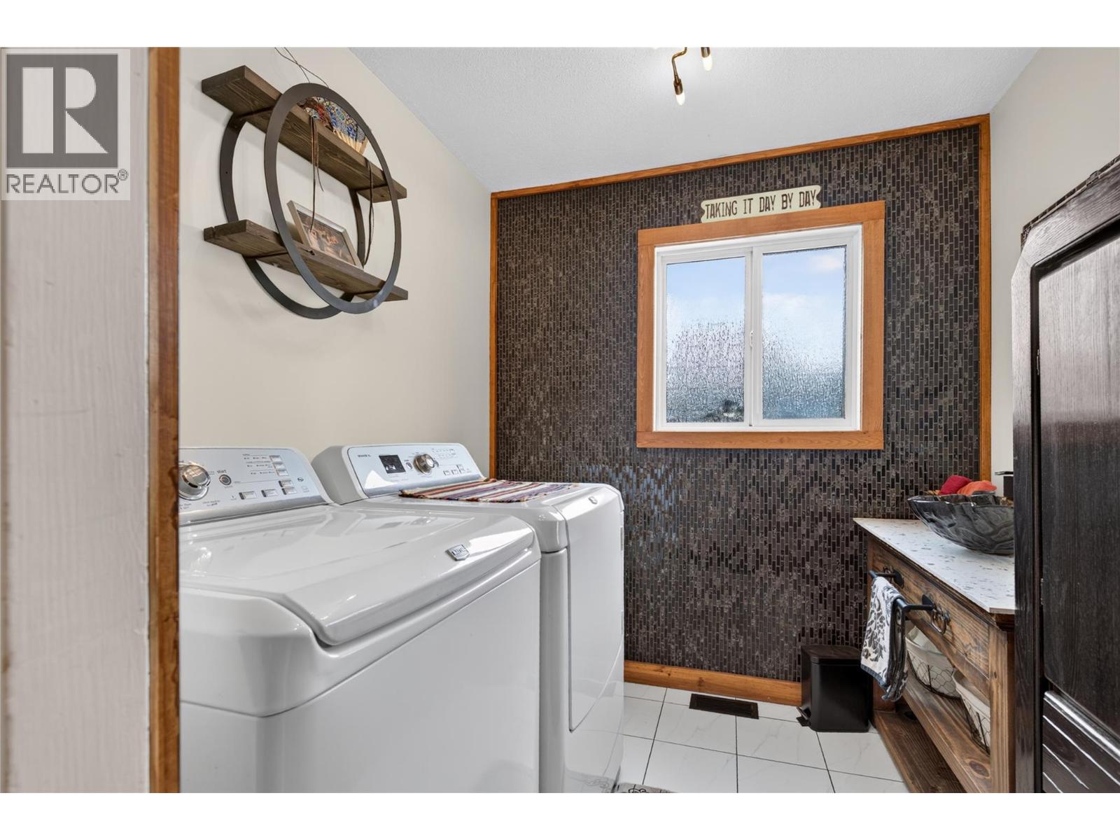 6415 Glendora Way - Image 43