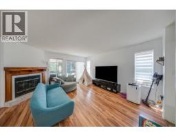 Living room - 2507 Columbia Avenue, Castlegar, BC V1N2X4 Photo 7
