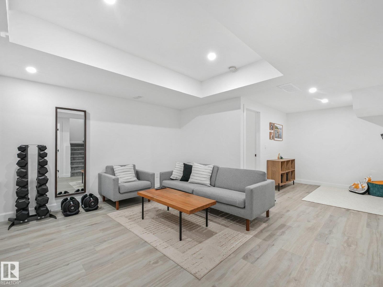34 EDGEFIELD WY - 30