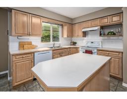 252 13888 70 Avenue, Surrey, BC V3W0R8 Photo 9