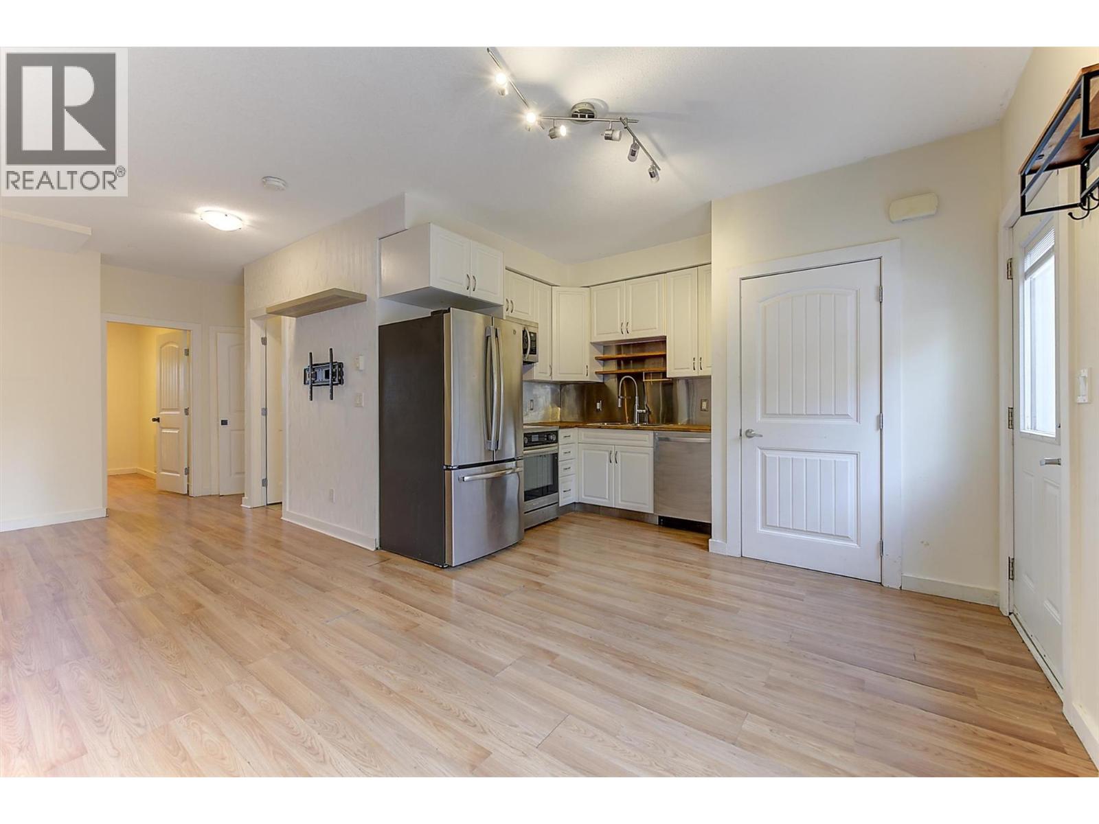 6 505 Francis Avenue, Kelowna