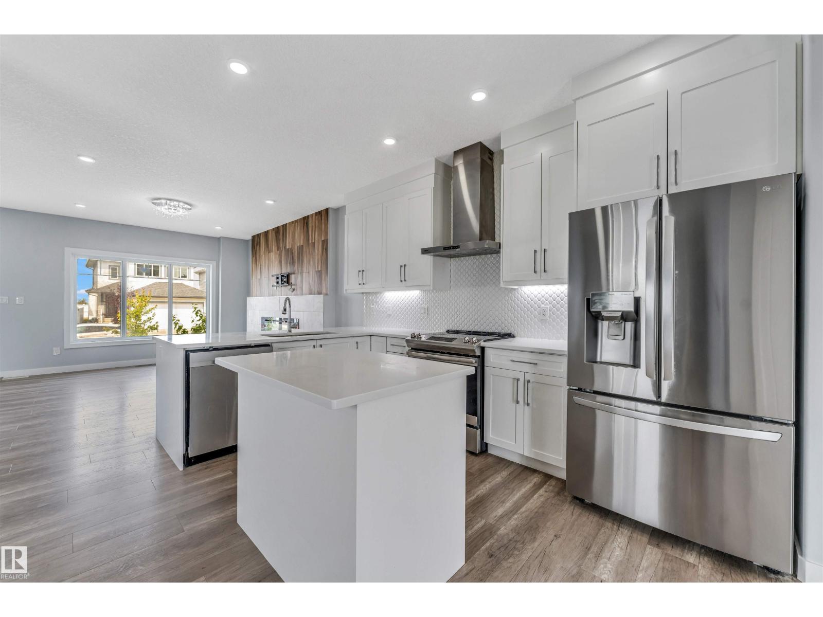 6075 180 AV NW - 13