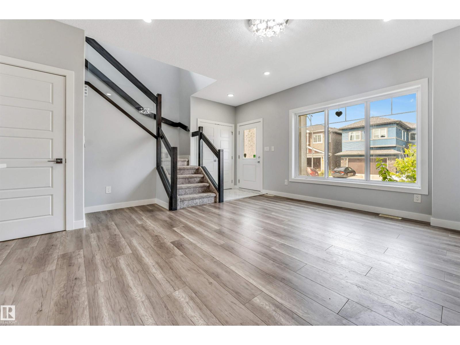 6075 180 AV NW - Image 11