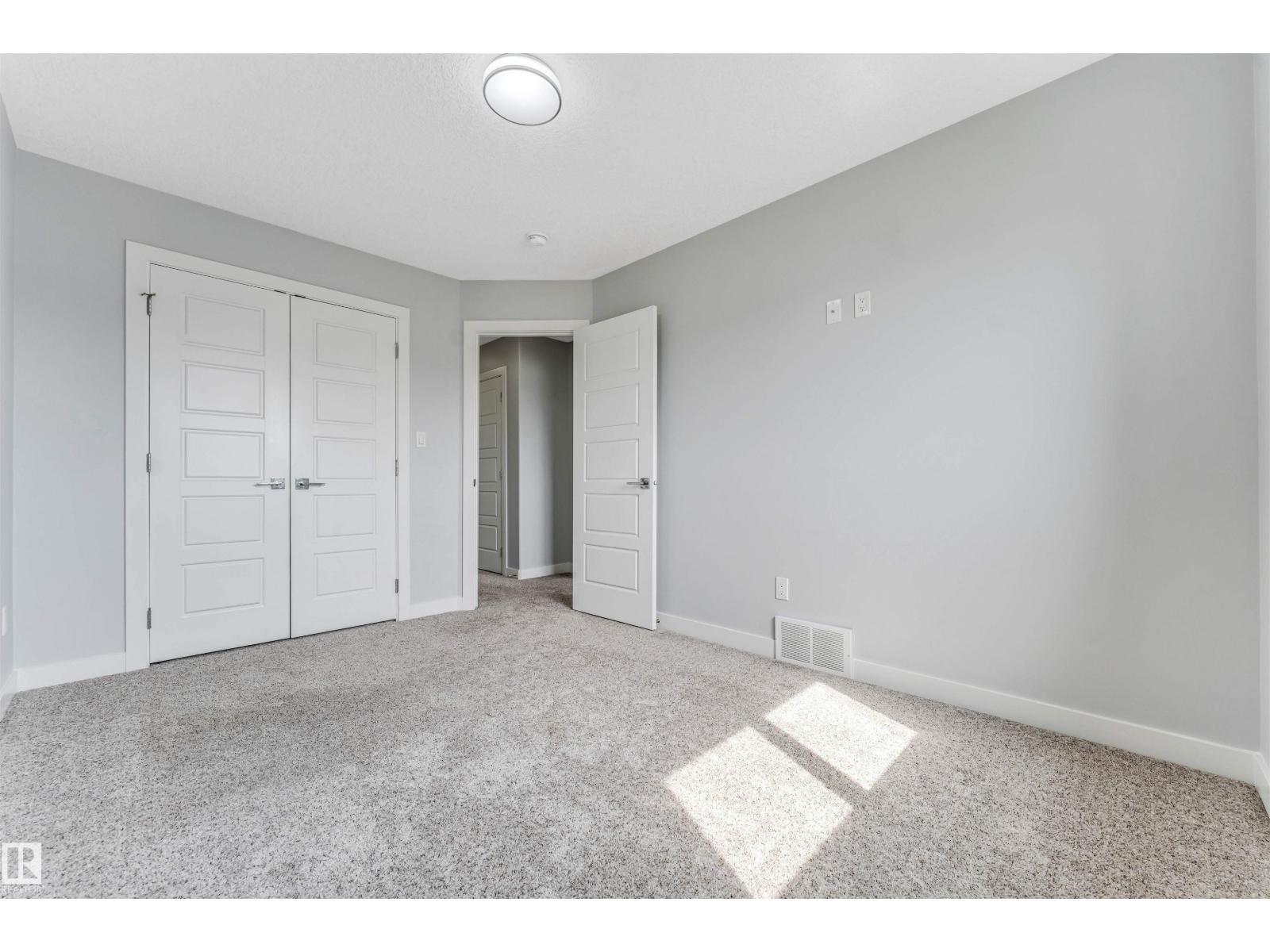 6075 180 AV NW - 26
