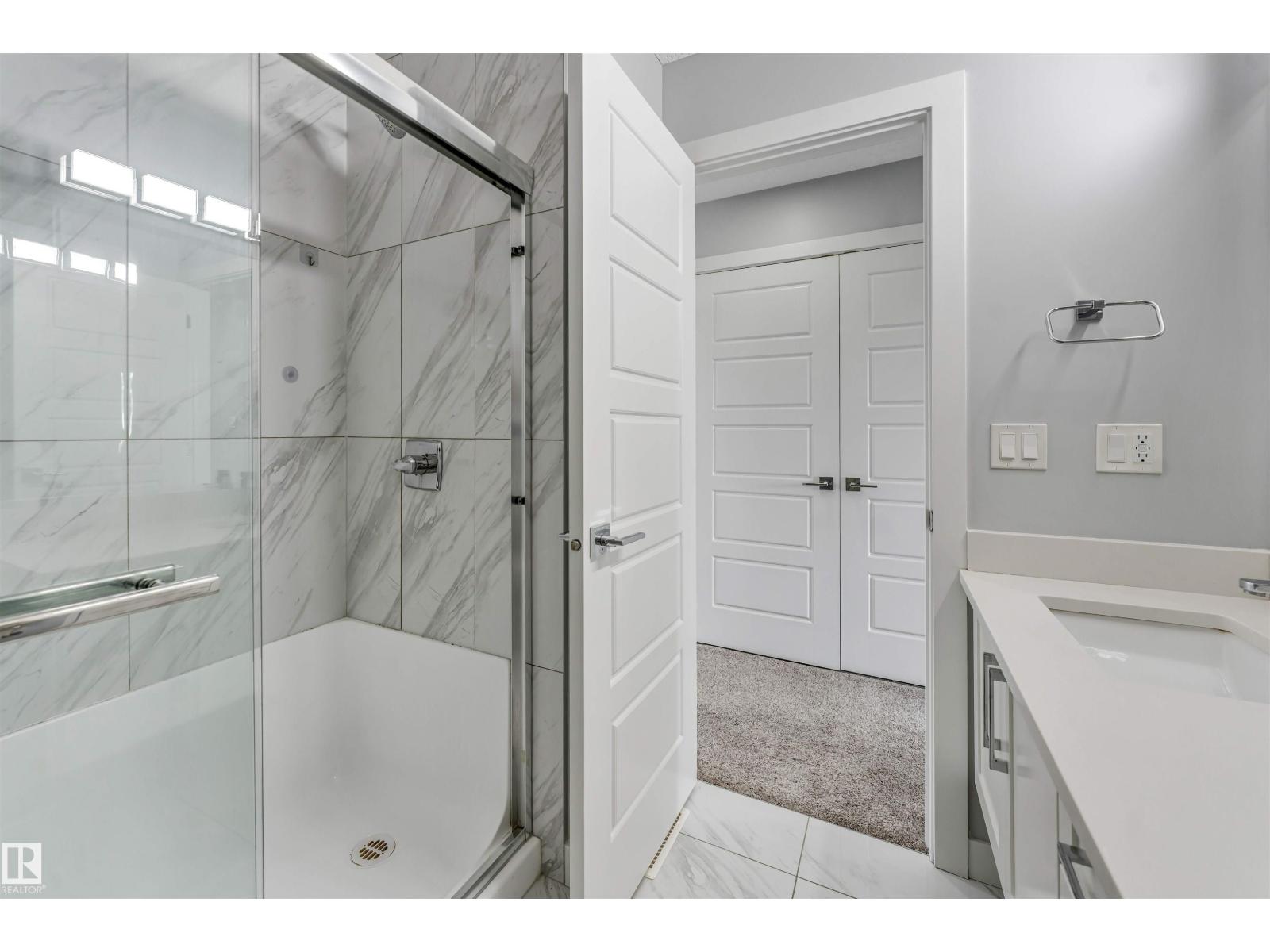 6075 180 AV NW - 23