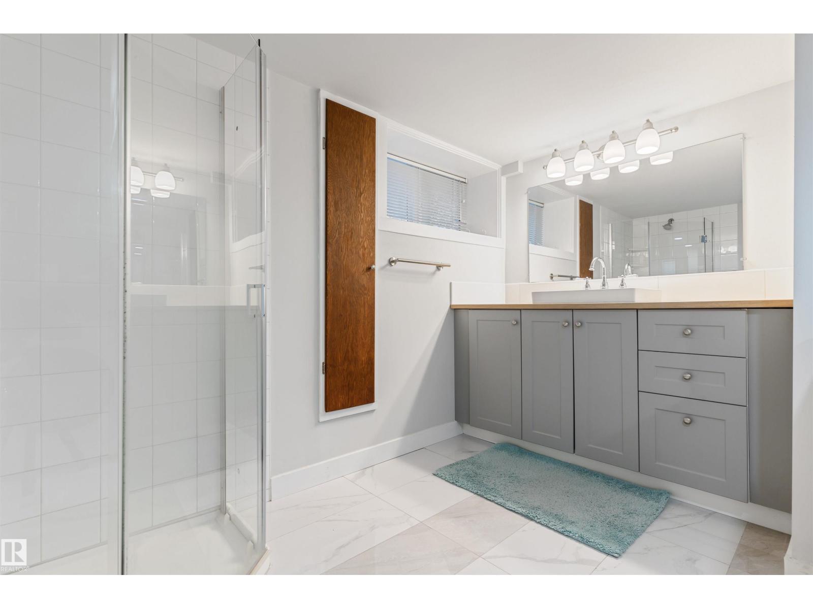 5019 49 ST - 32