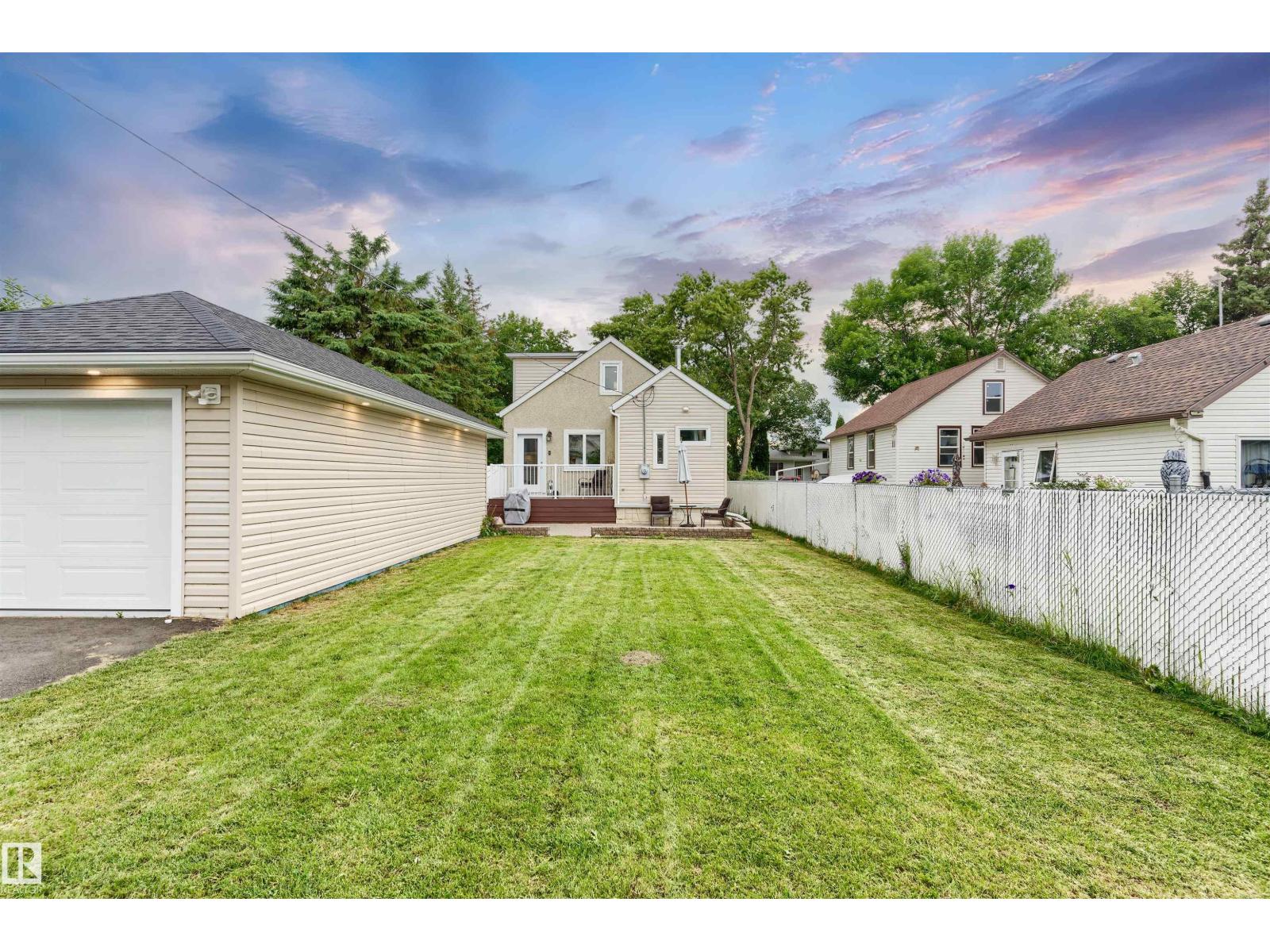 5019 49 ST - 44