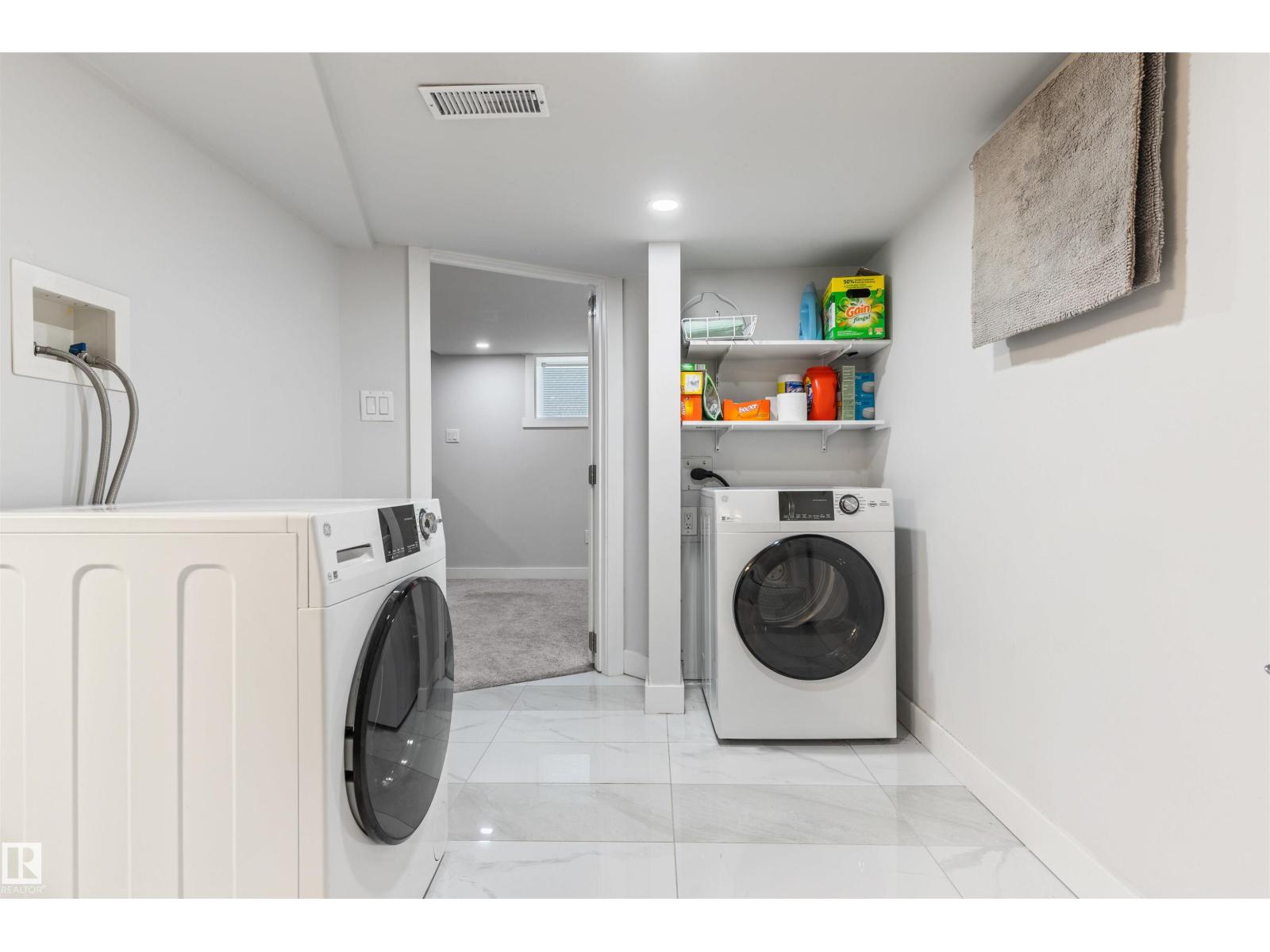 5019 49 ST - Image 33