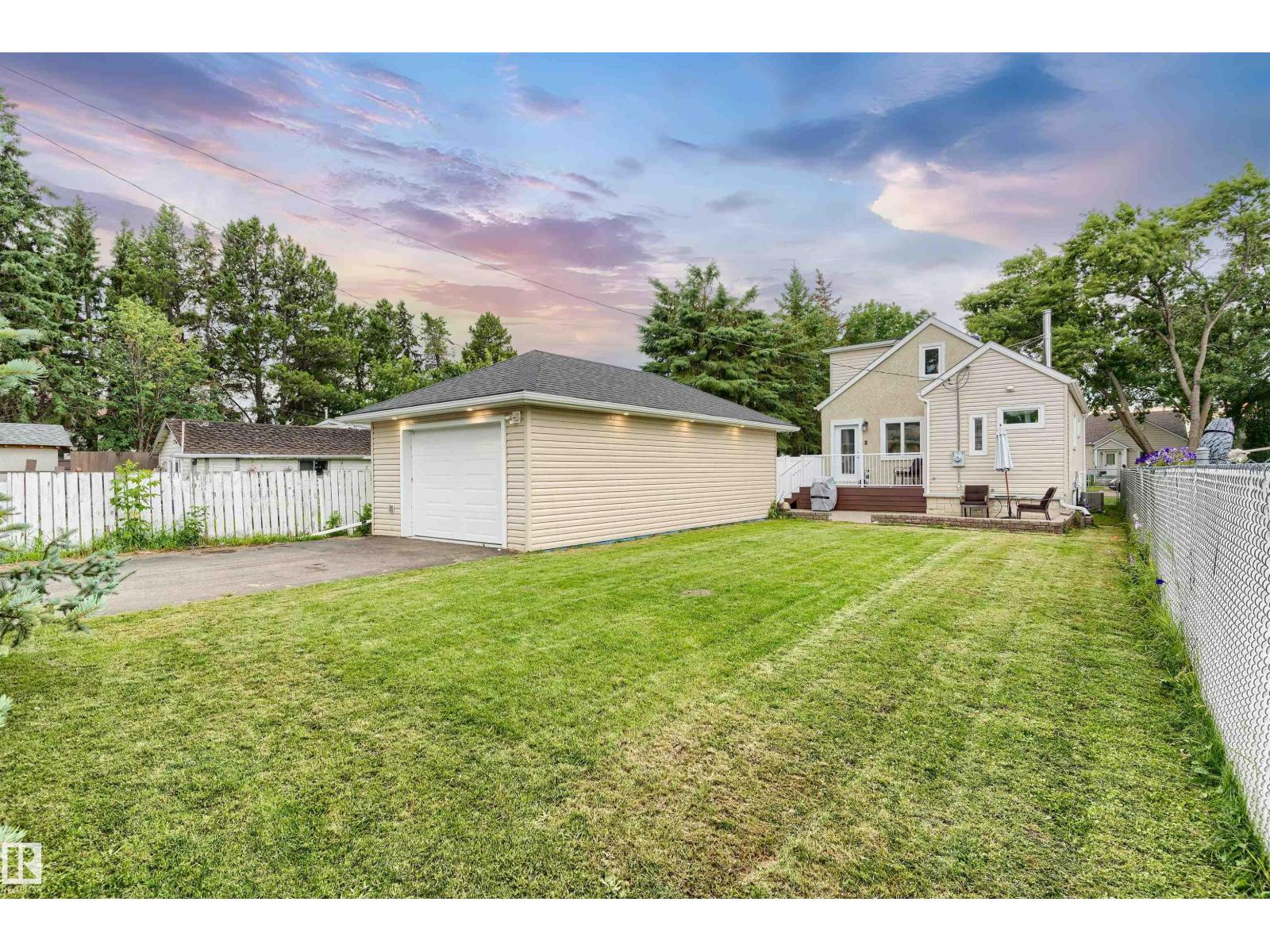 5019 49 ST - 43