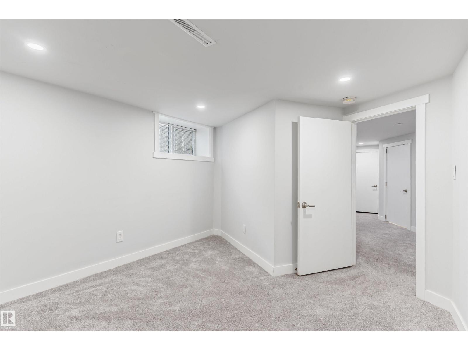 5019 49 ST - Image 35