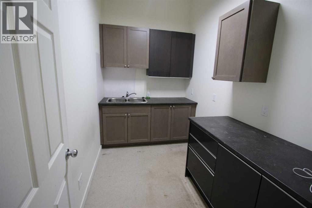 5005 50 Street - Photo 7