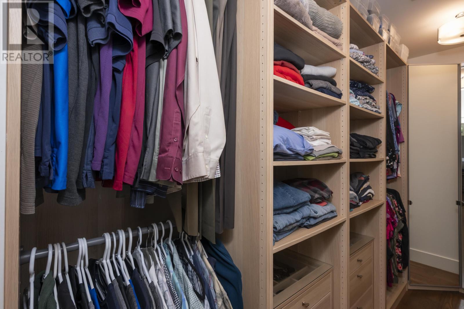 2422 Broadway Ave - 21