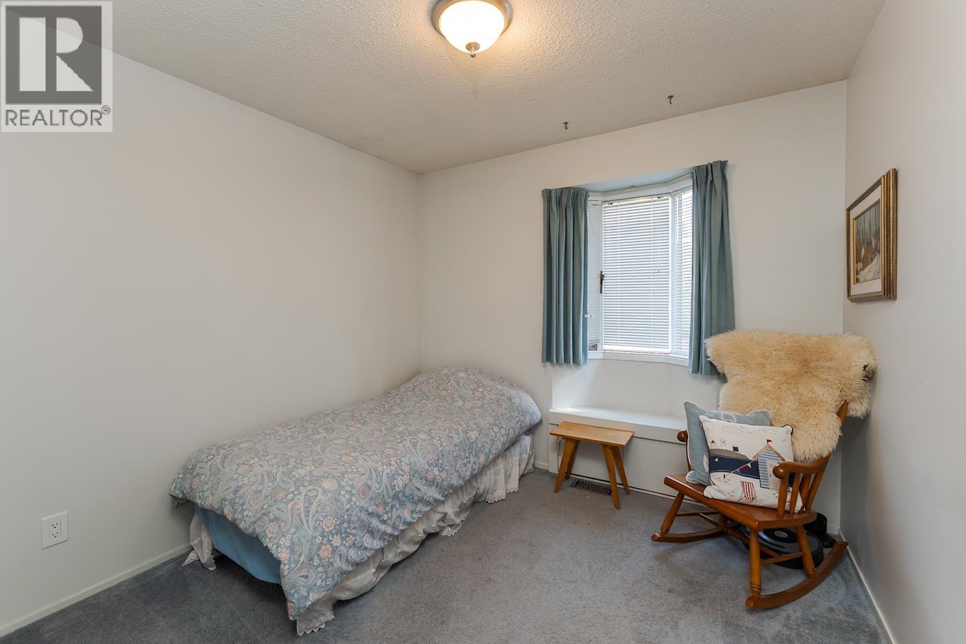2715 WILDWOOD CRESCENT - 19