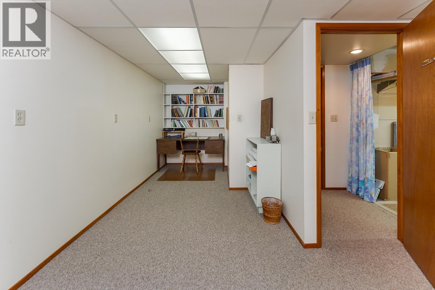 Photo 32 of 40 — 2715 WILDWOOD CRESCENT · Prince George, BC