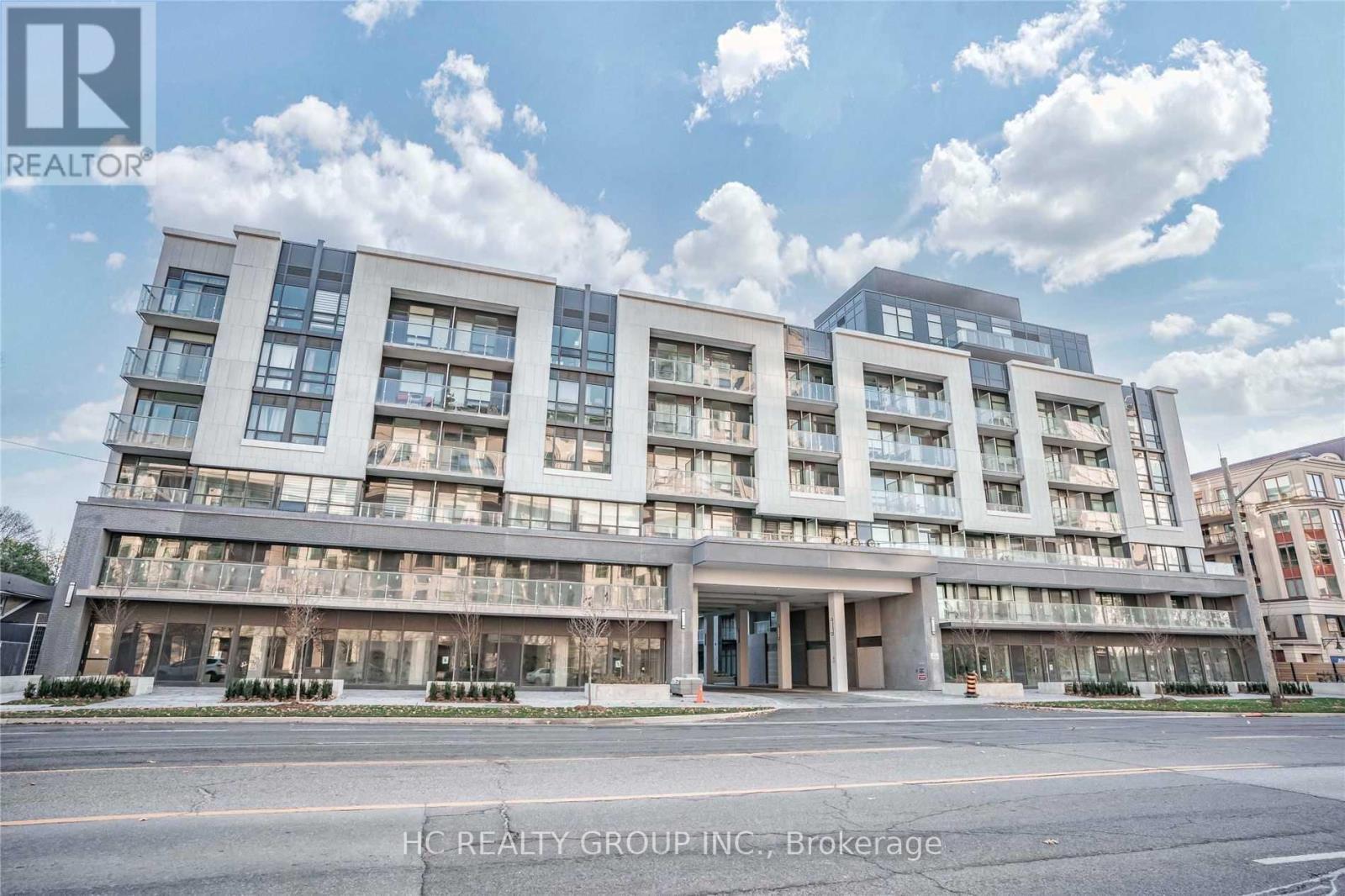 Photo of 621 Sheppard Avenue