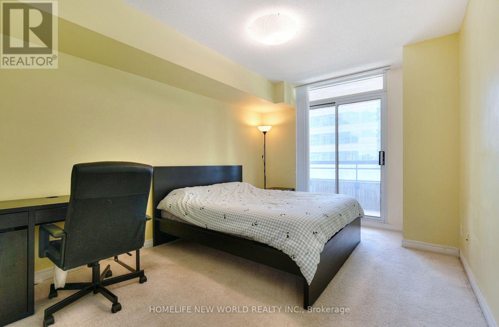 #811 18 PARKVIEW AVENUE - 15