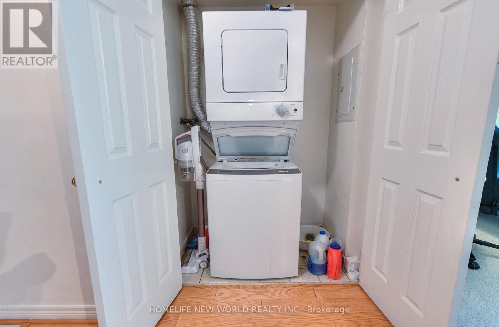 #811 18 PARKVIEW AVENUE - 23