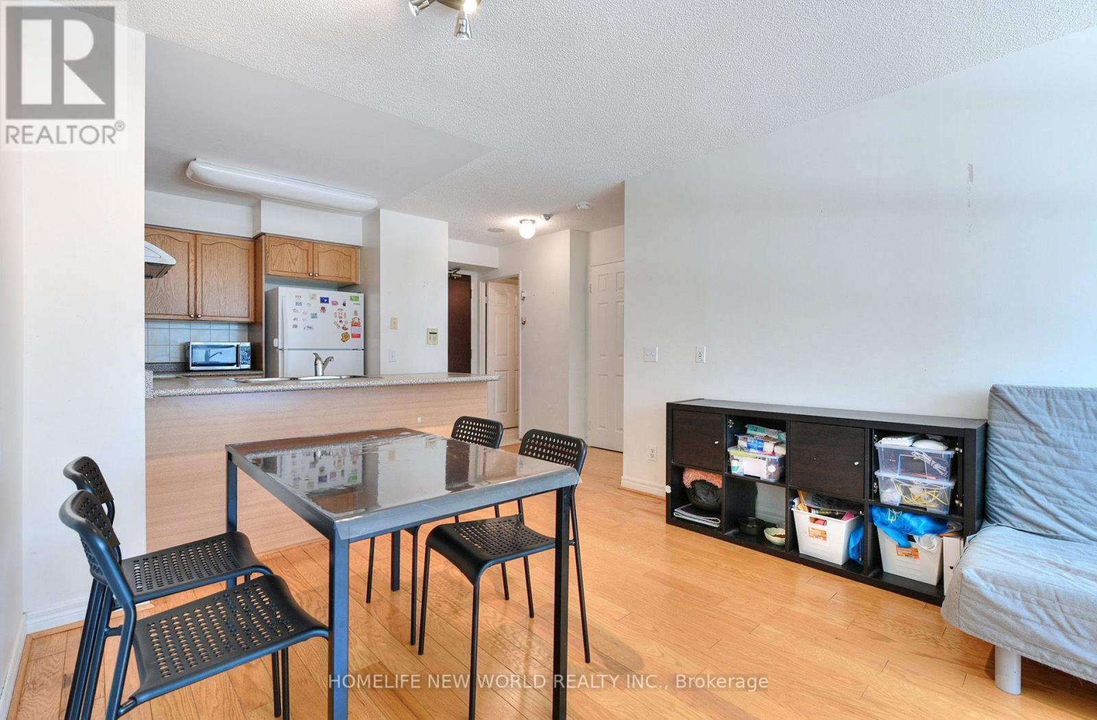 #811 18 PARKVIEW AVENUE - 9