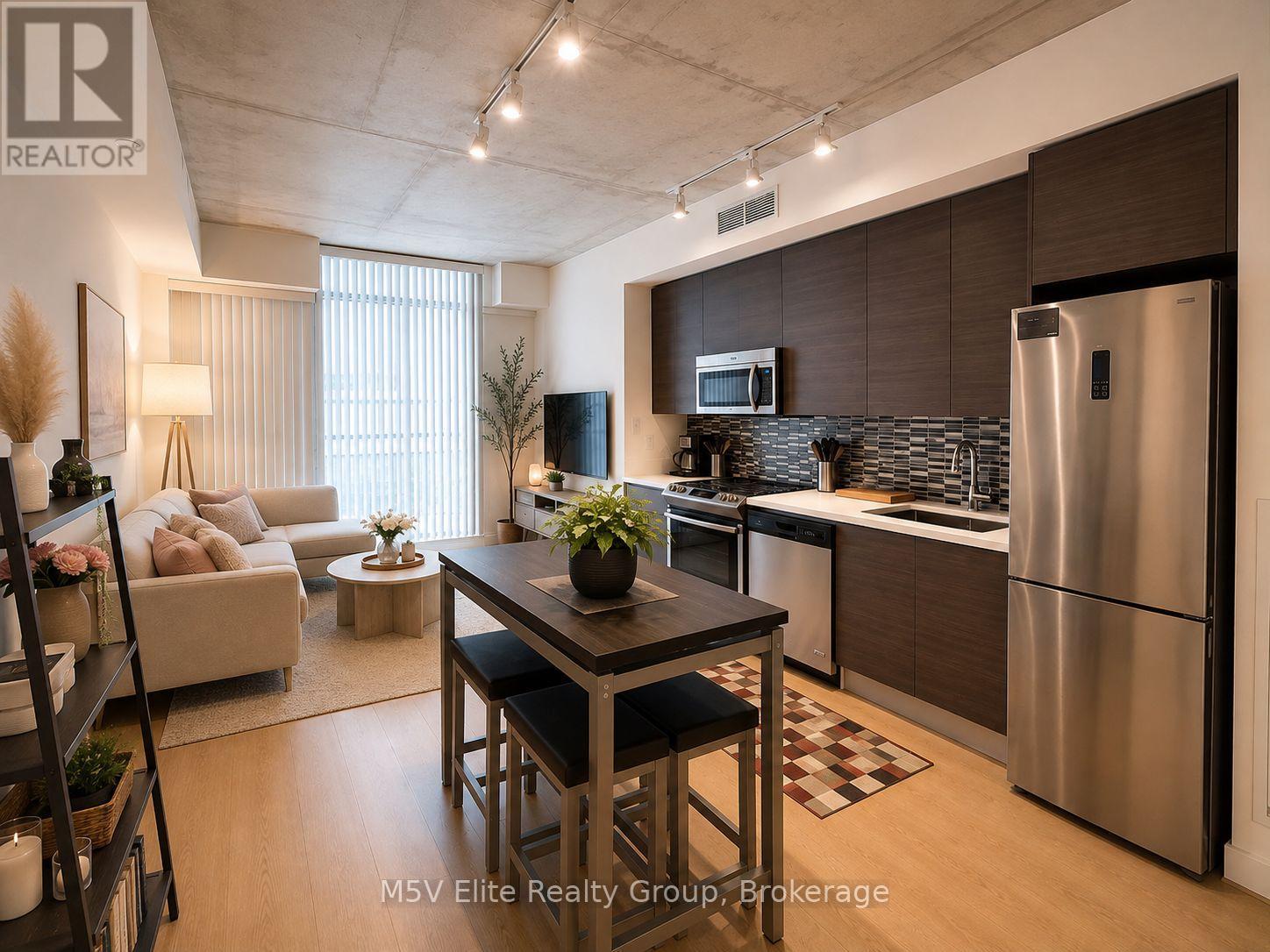 Photo of 111 Bathurst Street