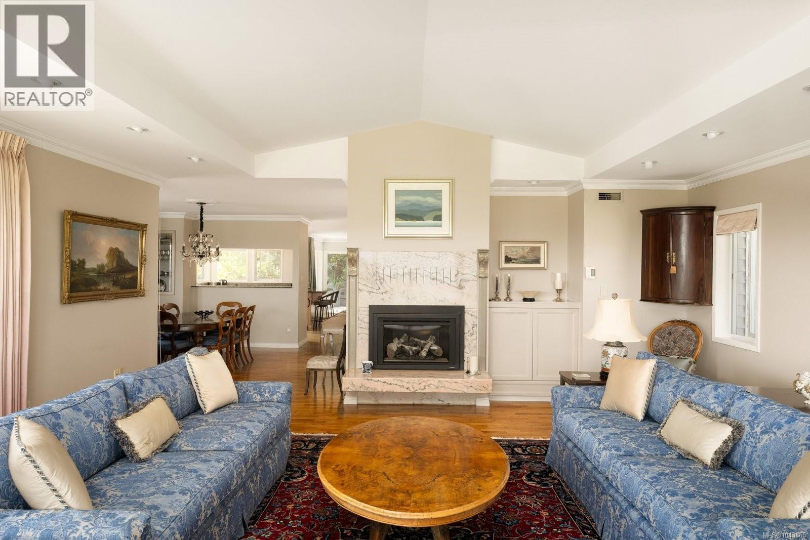  3656 Cadboro Bay Road, Oak Bay