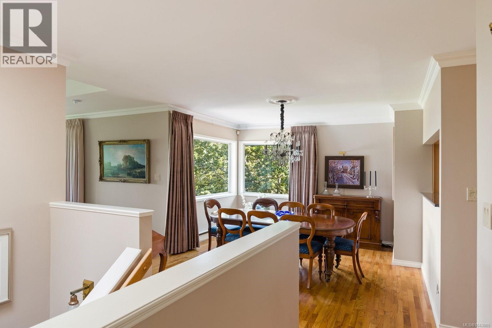 3656 Cadboro Bay Road, Oak Bay