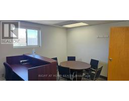 208 - 200 Bond Street W, Oshawa, ON L1J2L7 Photo 6