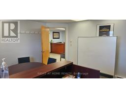 208 - 200 Bond Street W, Oshawa, ON L1J2L7 Photo 7