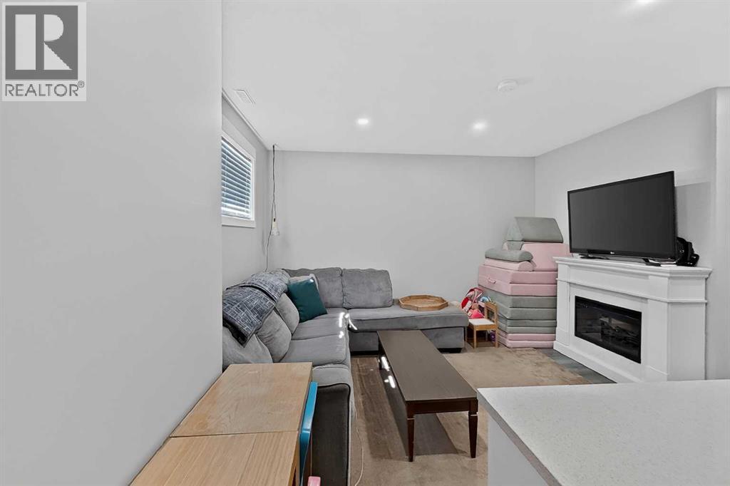 #4 83 aquitania Circle W - Image 30