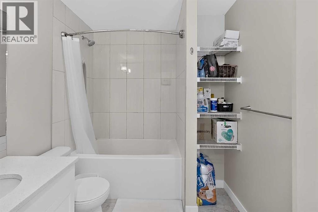 #4 83 aquitania Circle W - Image 31