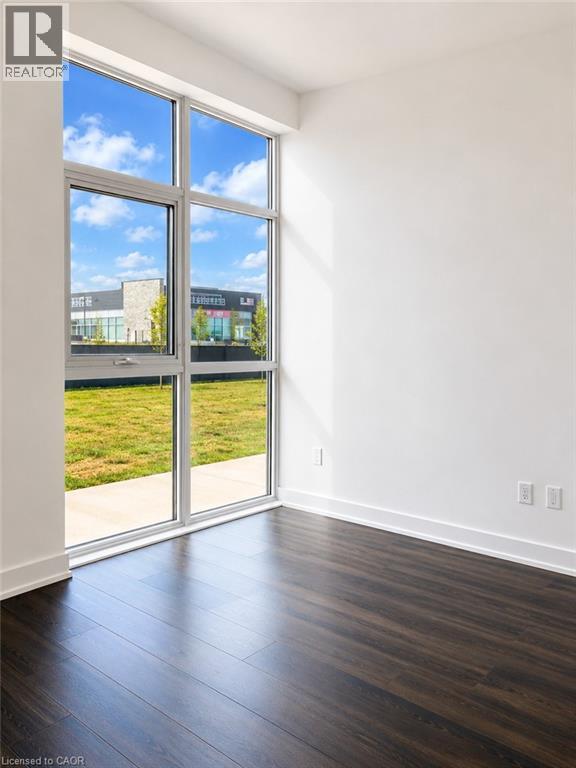 #103 470 DUNDAS Street E - 4