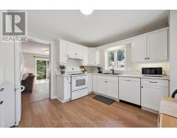 Sunroom - 136 Bristlecone Crescent, Centre Wellington, ON N0B1J0 Photo 7
