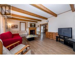 Kitchen - 5974 5th Side Road, Essa, ON L0L1N0 Photo 8
