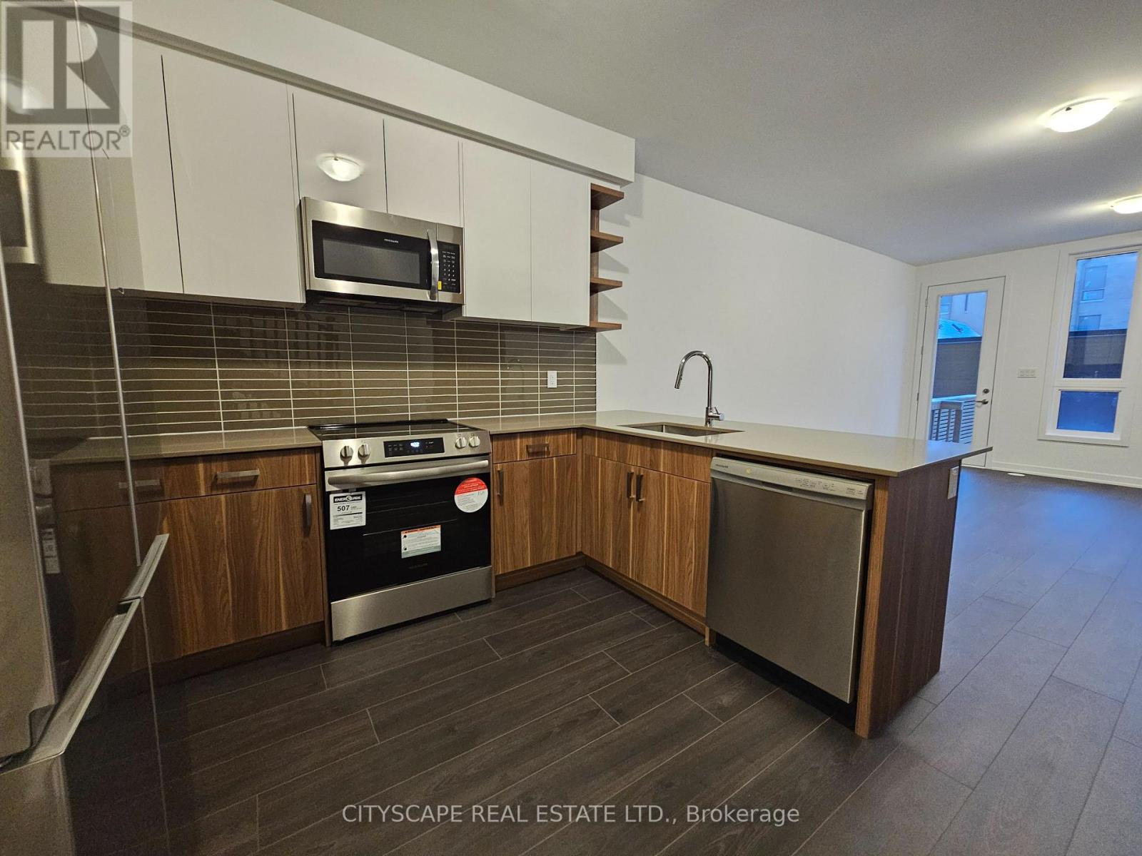 Photo of 32 Deep Roots Terrace