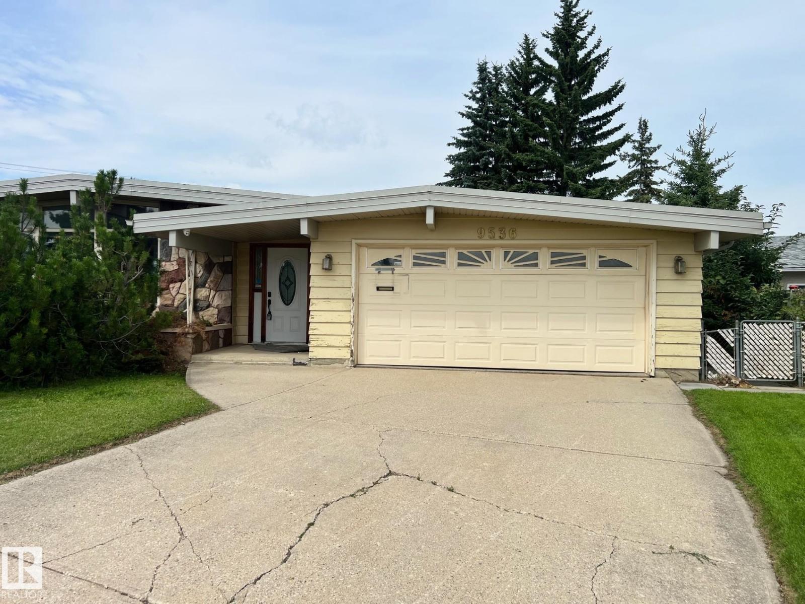 9536 151 AV NW - 1