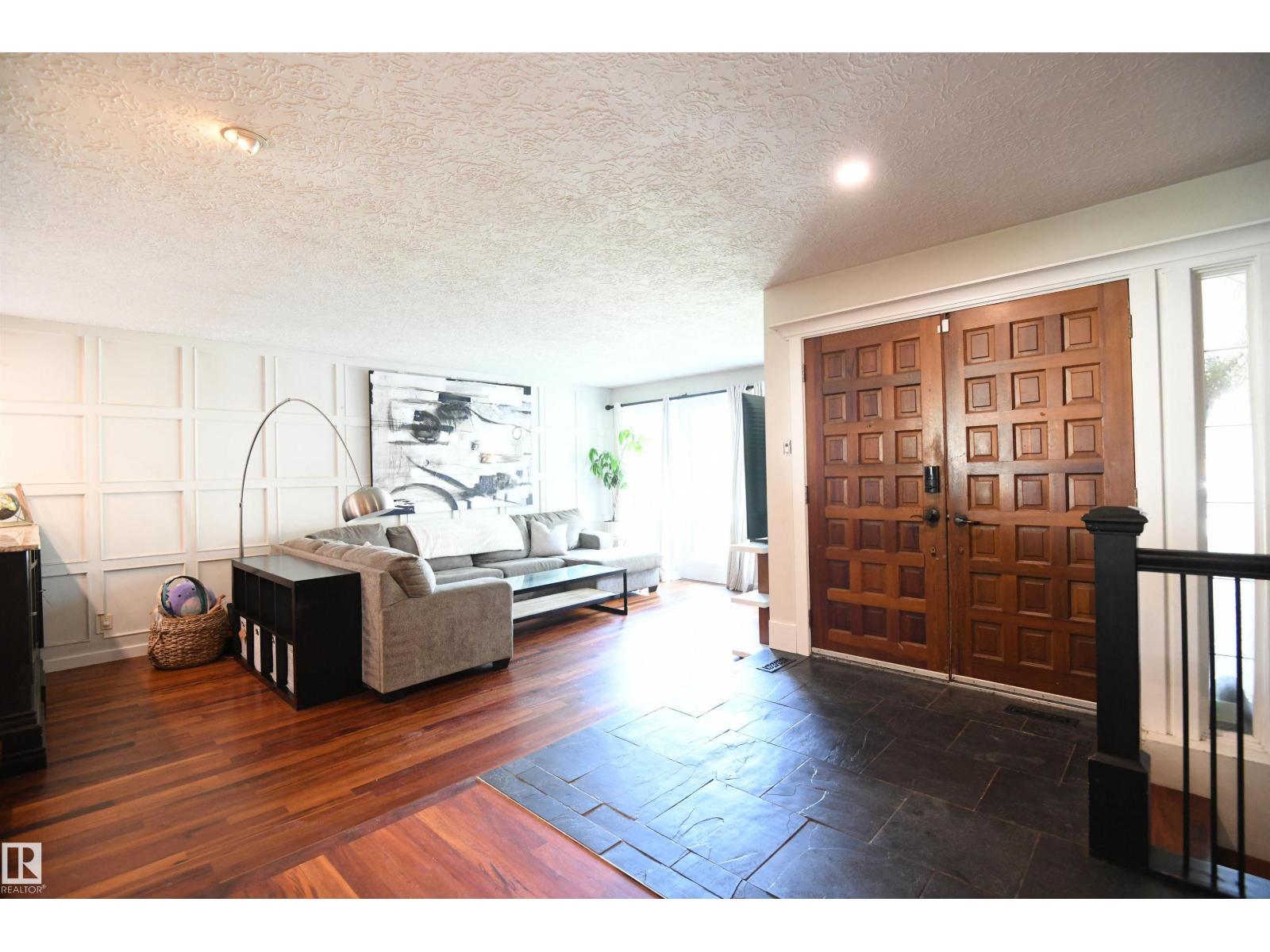 572 LESSARD DR NW - 10