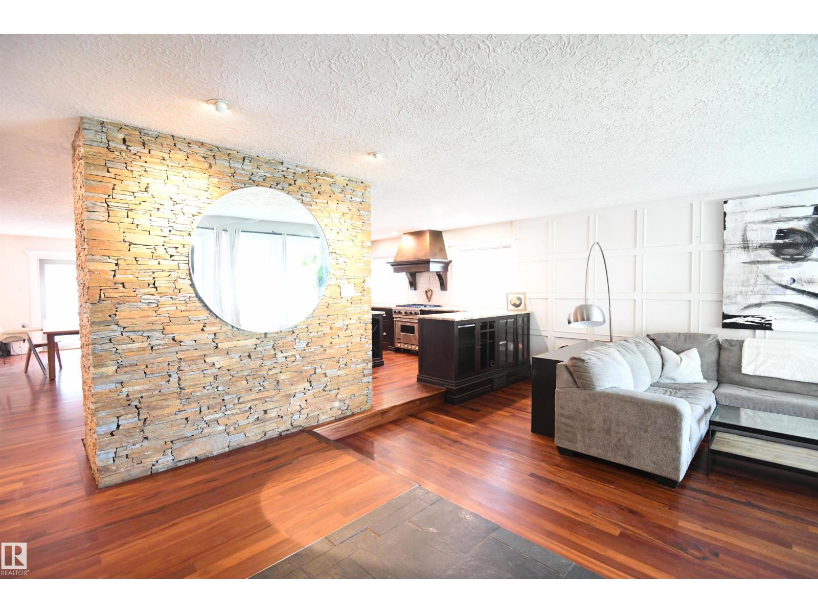 572 LESSARD DR NW - Image 11