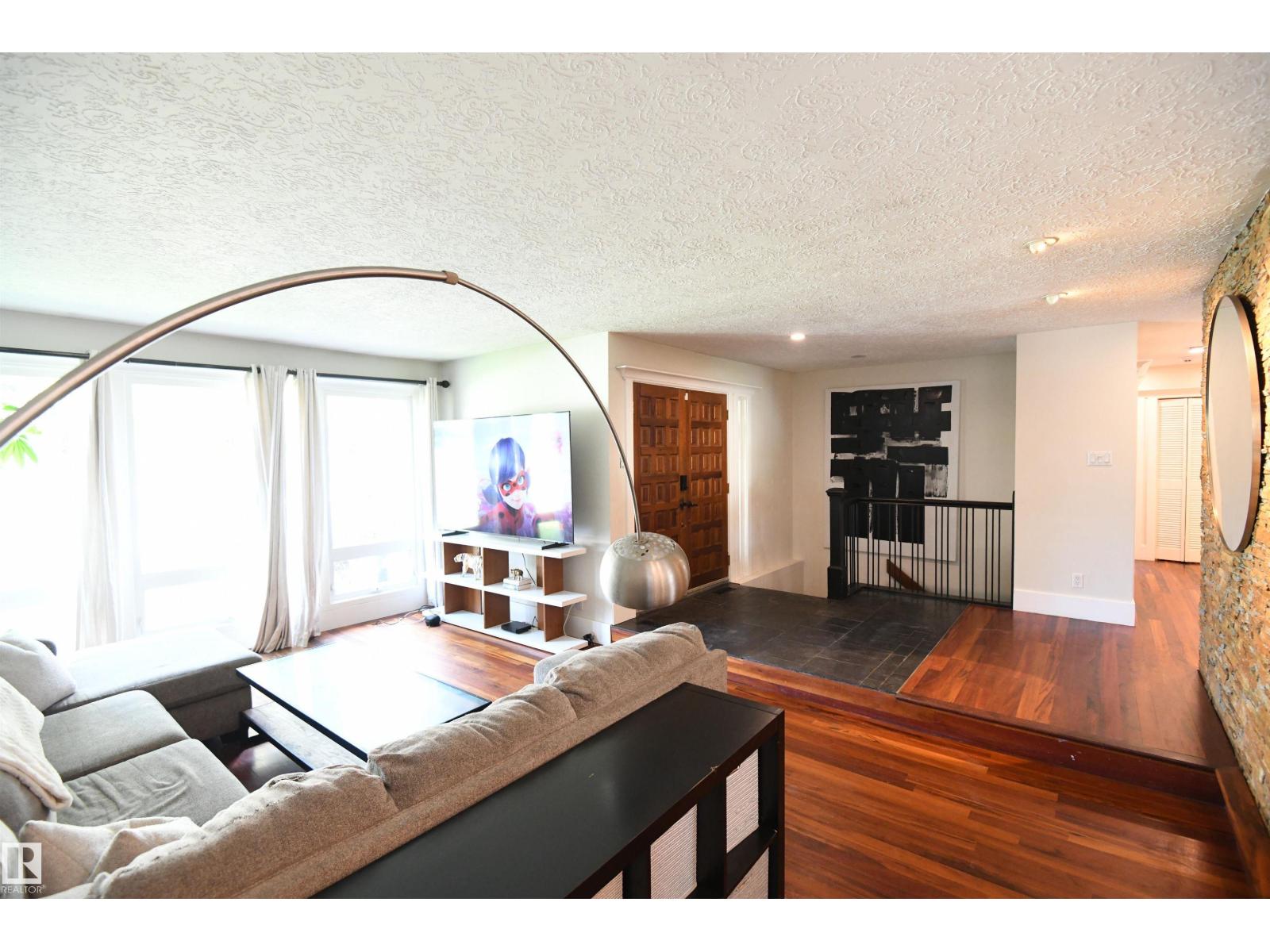 572 LESSARD DR NW - 12