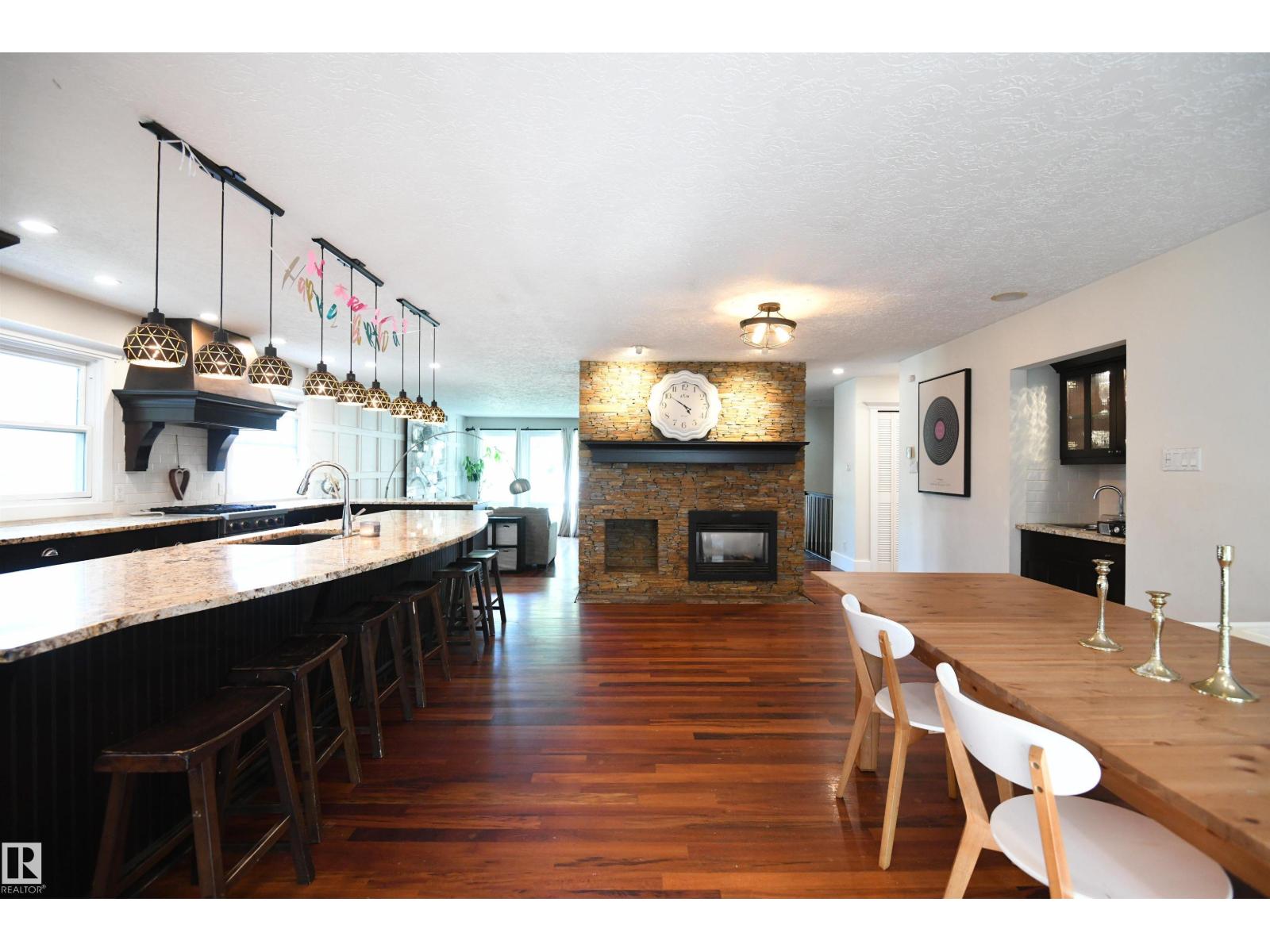 572 LESSARD DR NW - Image 15