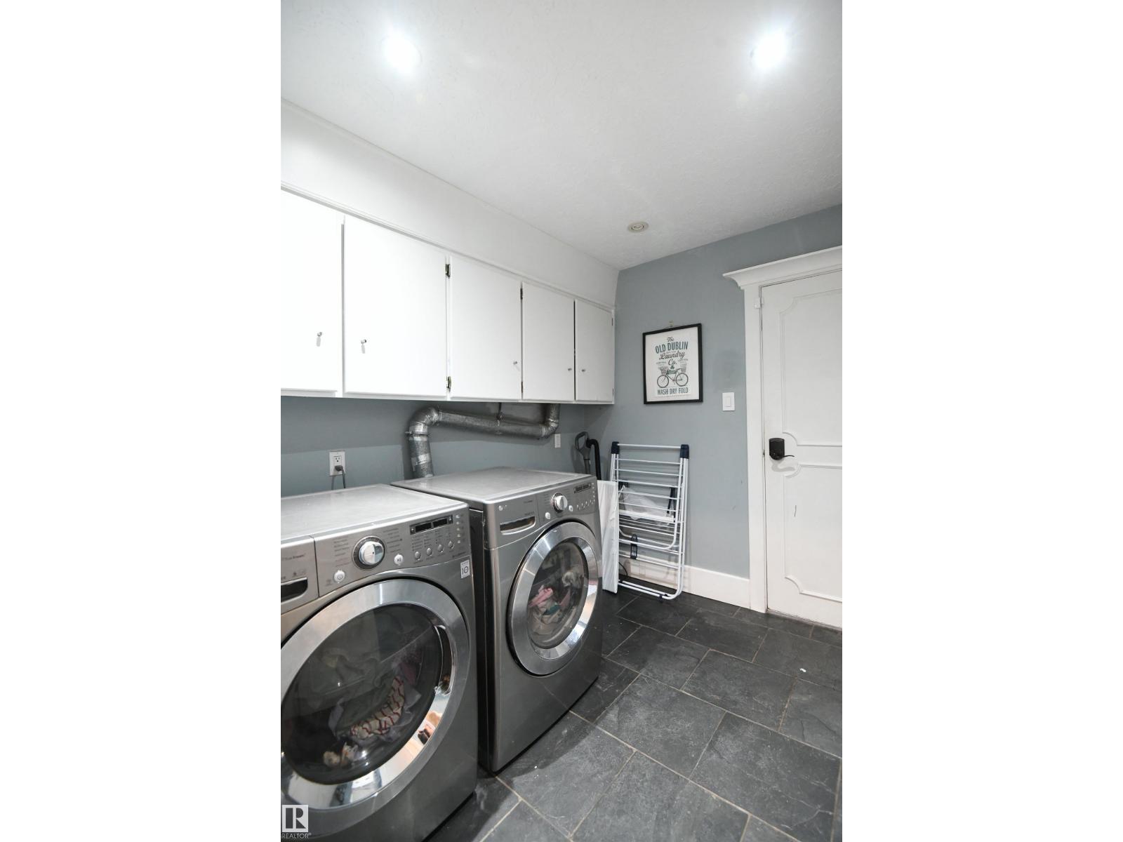 572 LESSARD DR NW - 32