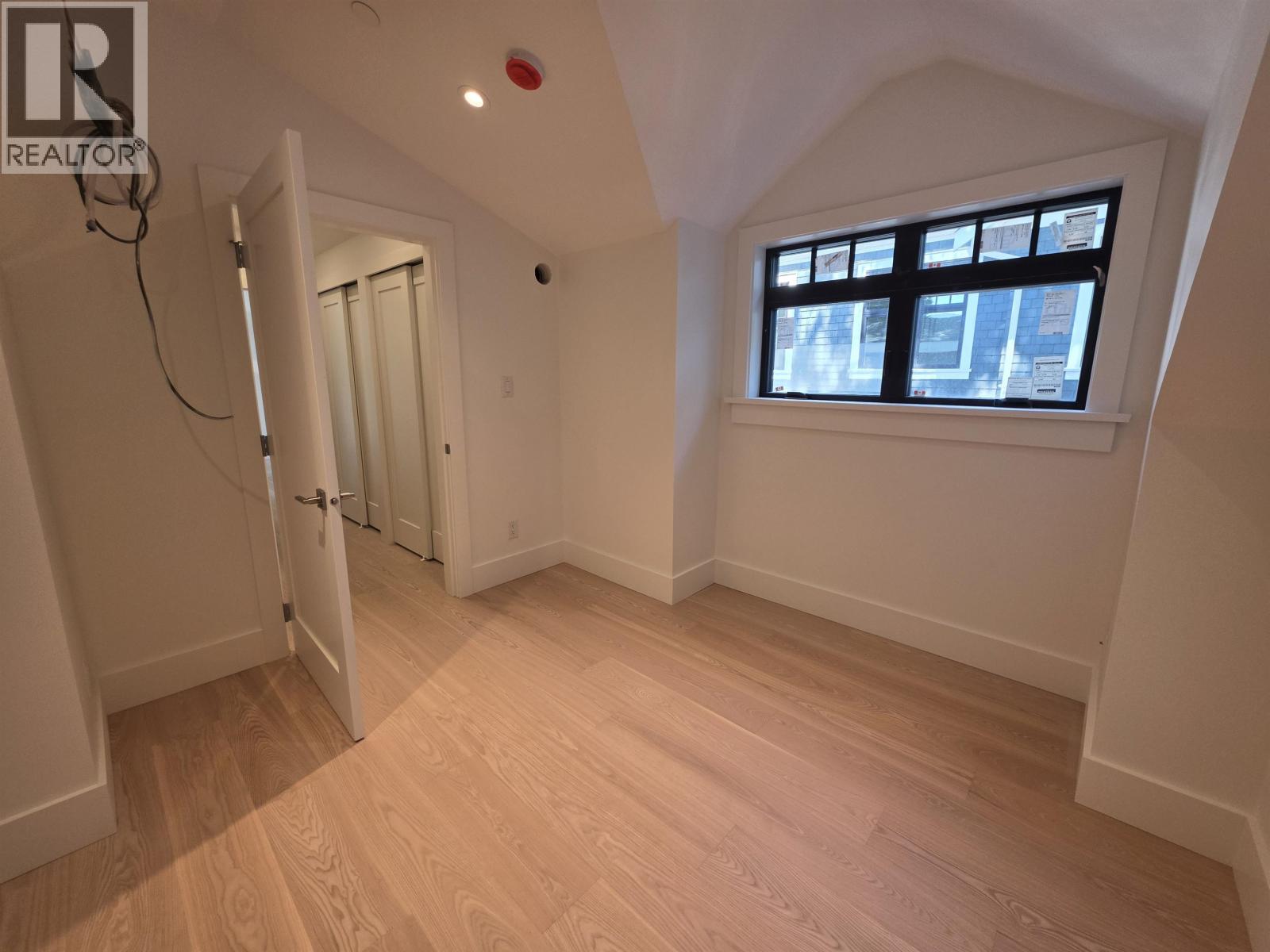 Thumbnail 19