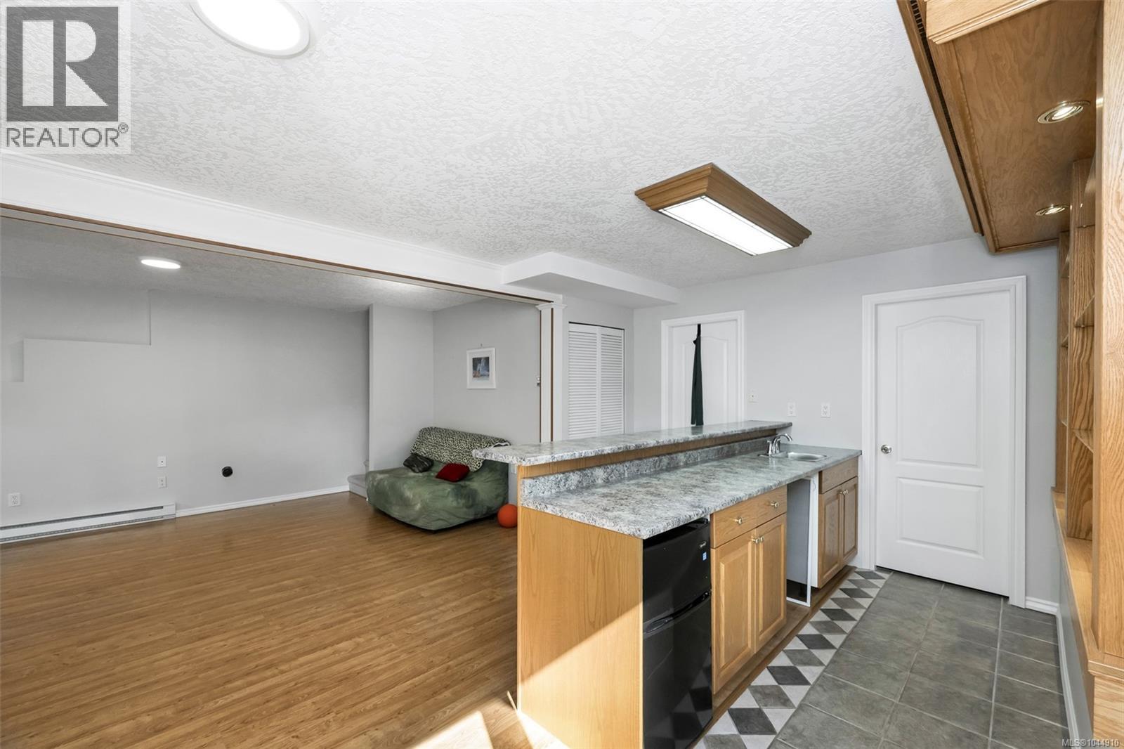 2437 Benko Rd - 30