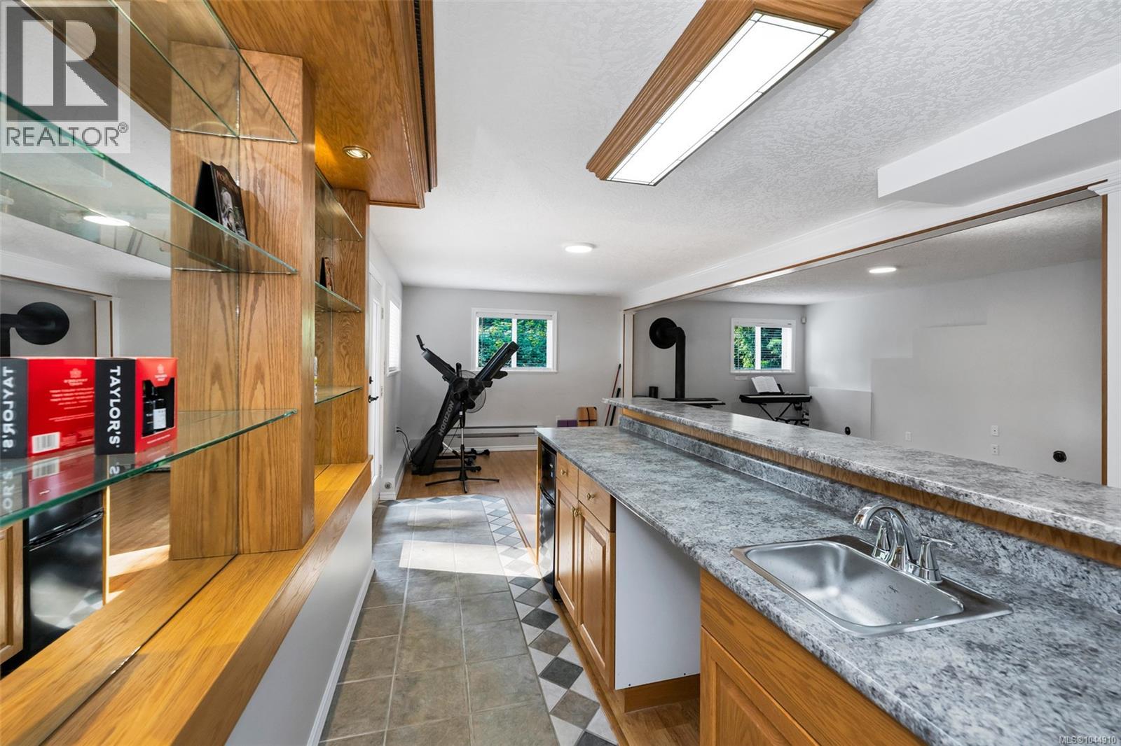 2437 Benko Rd - 28