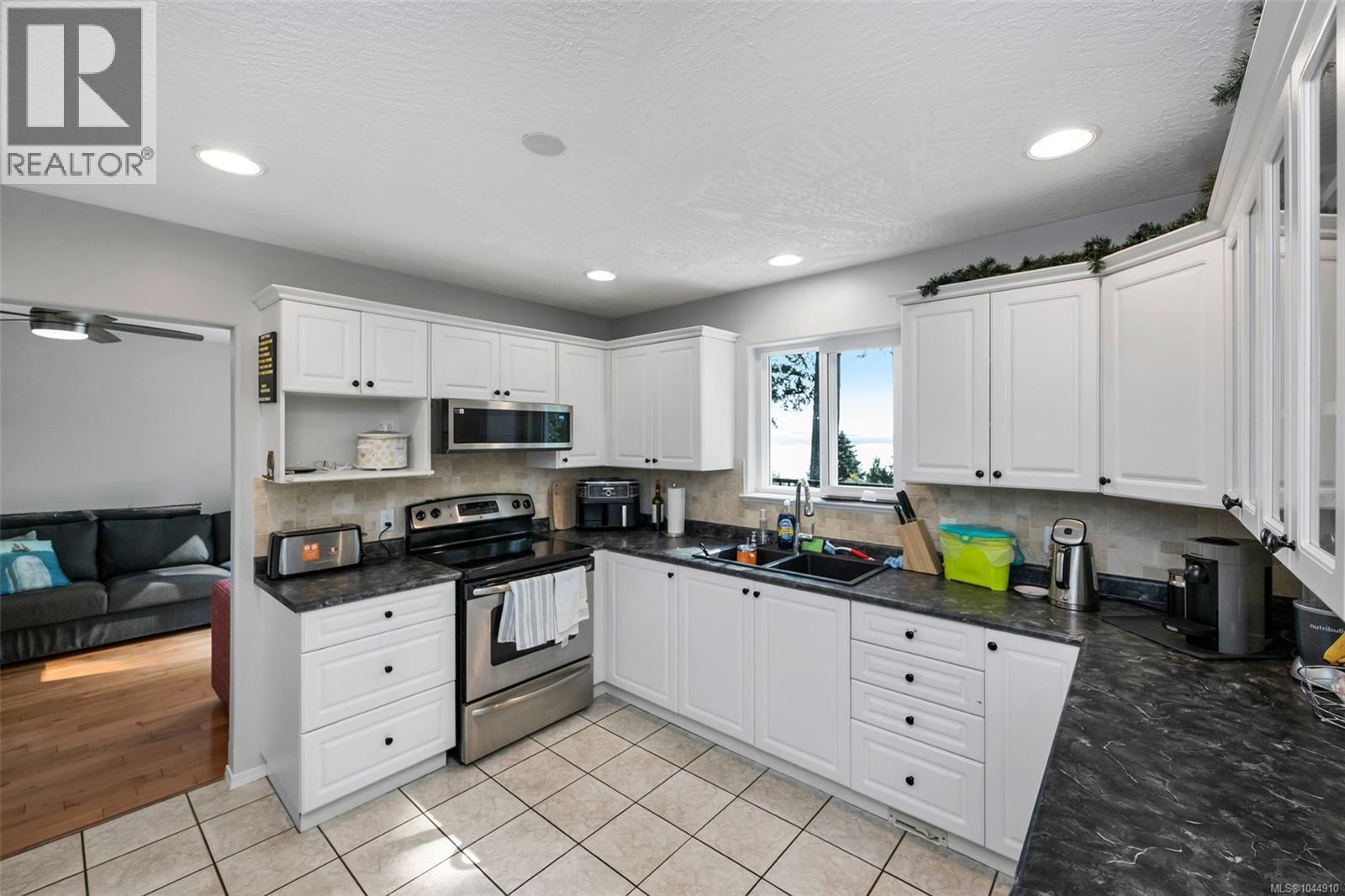 2437 Benko Rd - 3