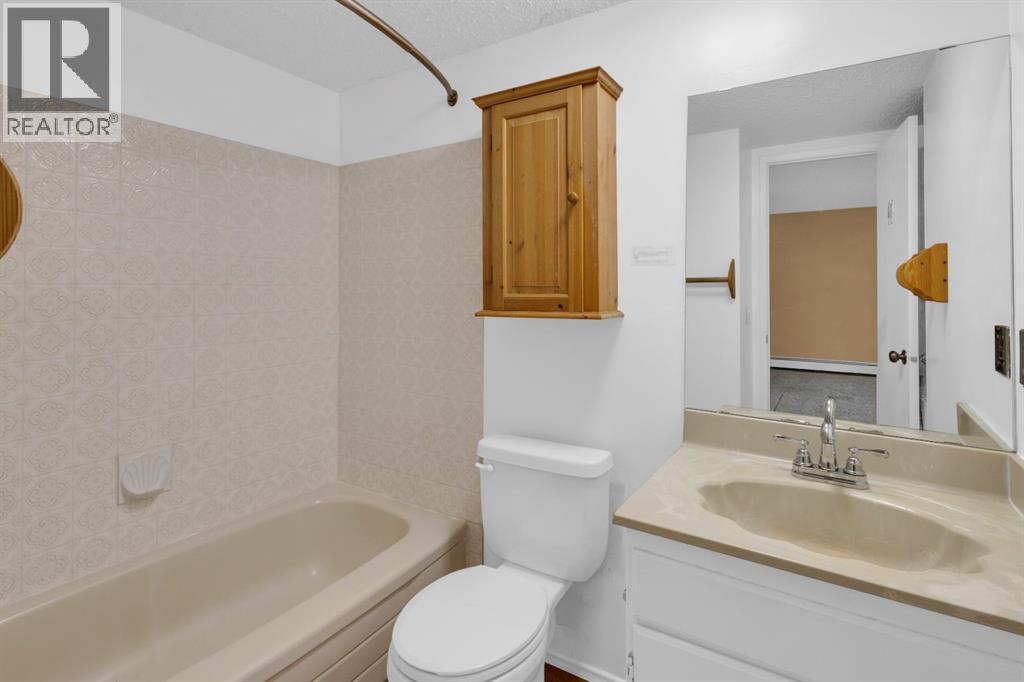 #3204 4001C 49 Street NW - Image 14