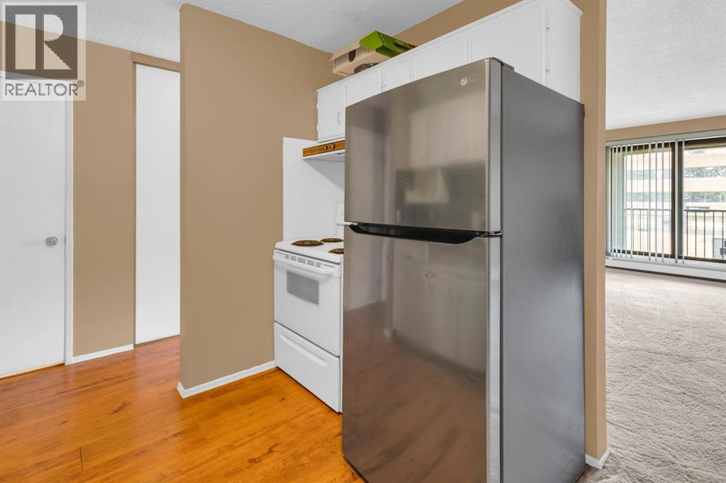 #3204 4001C 49 Street NW - Image 12